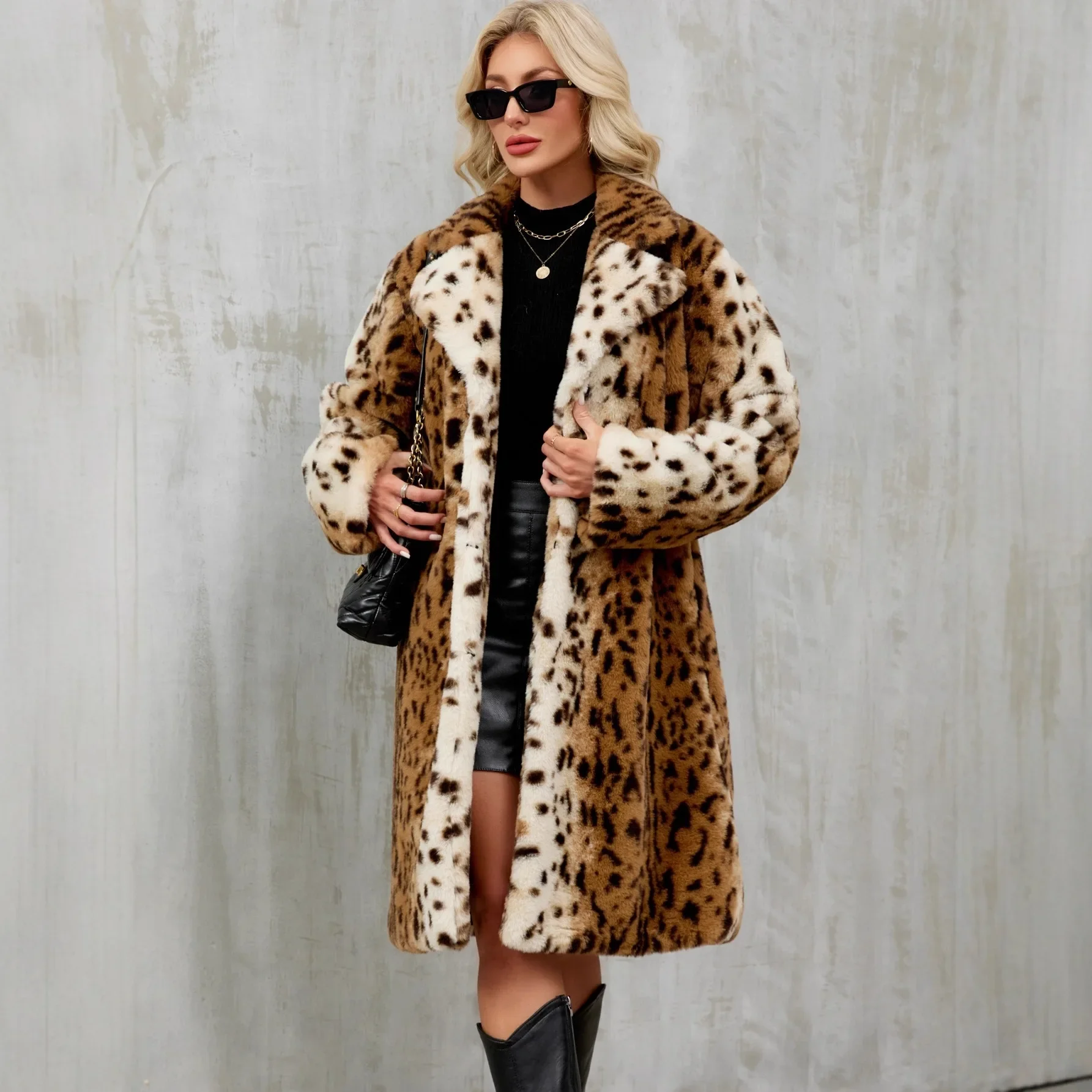 Autunno Inverno 2025 Cappotti da donna in pelliccia sintetica Giacche lunghe leopardate Colletto rovesciato Maniche lunghe Monopetto Vestibilità dritta Casual