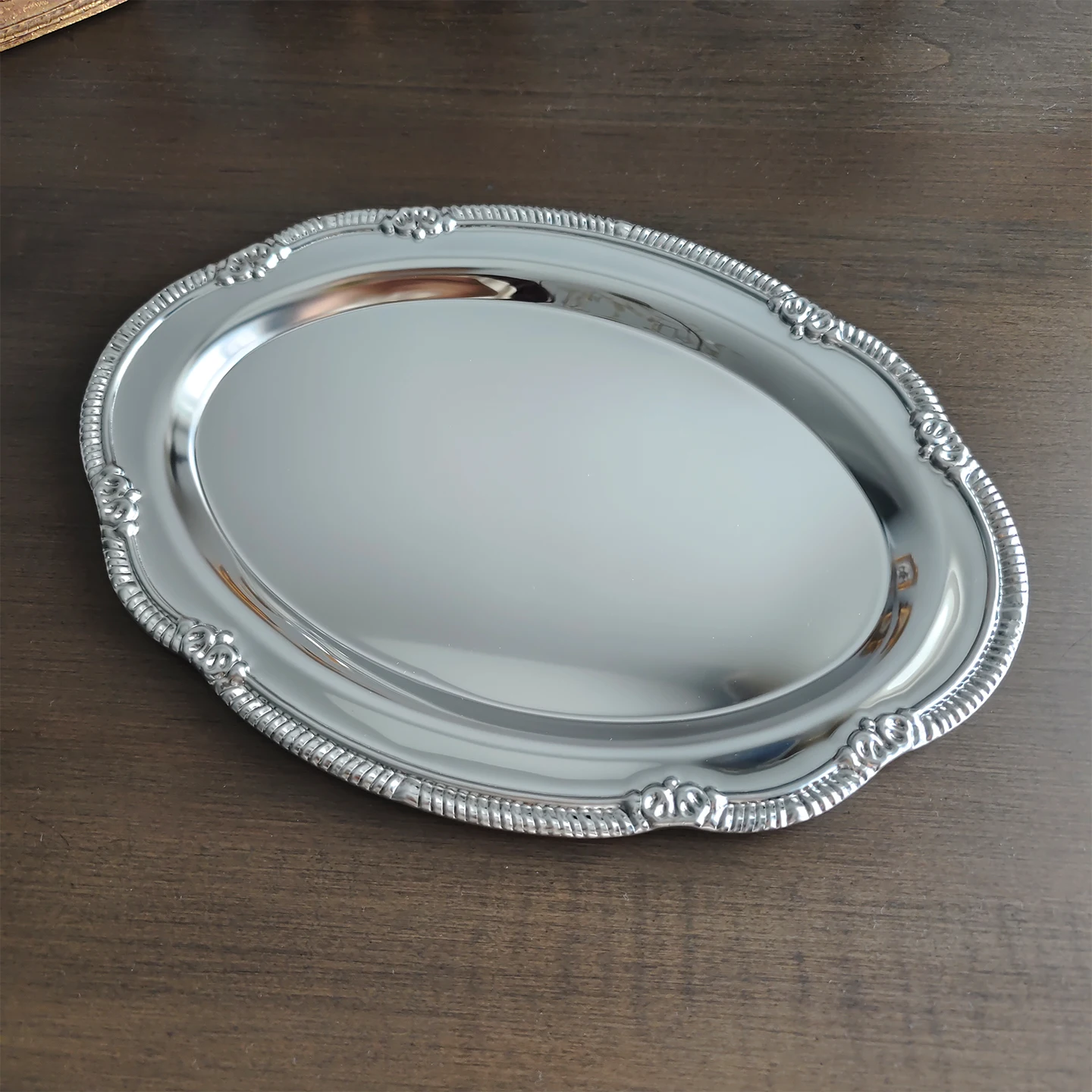 Retro European Style Silver Stainless Steel Cake Tray Tea Plate Dessert Stand for Afternoon Tea Fruit Serving Wedding Celebra...