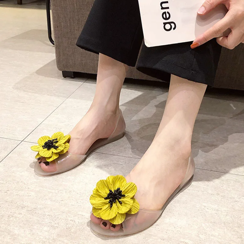 Fashion Summer Pvc Jelly Flat Sandals Casual Flowerbreathable Beach Shoes Transparent Plastic Crystal Slip on Sandales Femmes