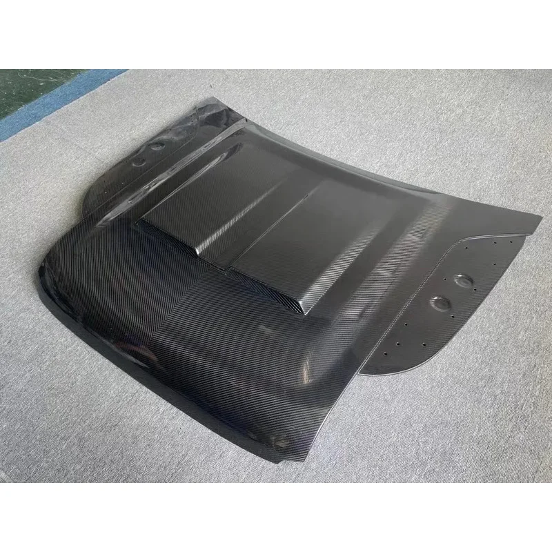 Factory Hot Selling High Quality Real Carbon Fiber Dry  Hood For KN Style  Land Rover Defender 90 110 Engine  Body Kit Accessori