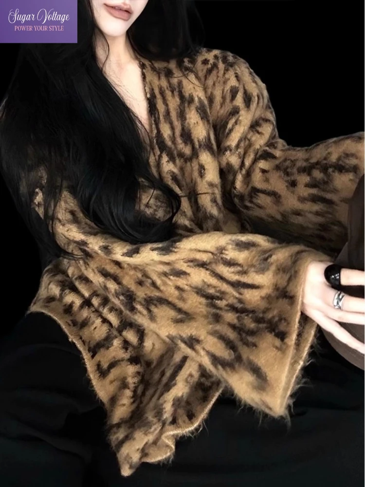 

Винтажный элегантный леопардовый вязаный свитер, женский осенний свободный свитер с v-образным вырезом и расклешенными рукавами, мягкий пушистый пуловер, топ в стиле ретро, шикарный наряд в диком стиле