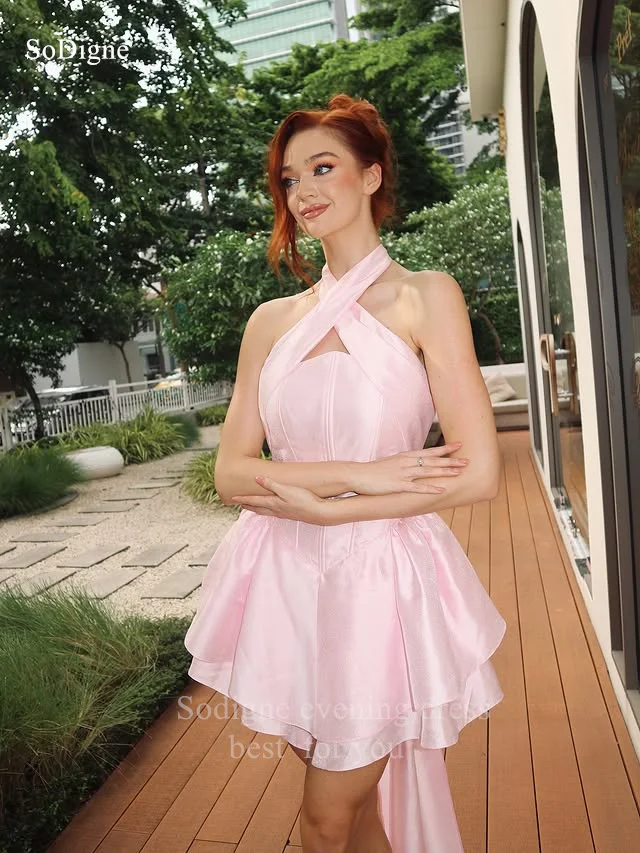 SoDigne 매력적인 핑크 세인트 이브닝 드레스 홀터넥 민소매 파티 드레스 A라인 미니 홈커밍 파티 드레스 맞춤 제작