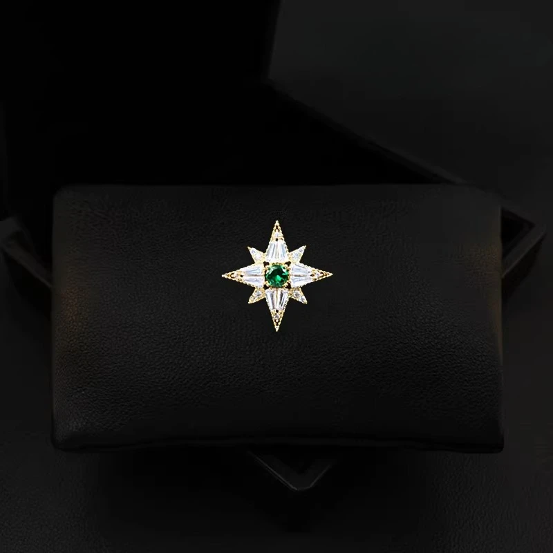

Vintage Eight Pointed Star Lapel Pin for Women Luxury Green Crystal Elegant Shirt Collar Accessory Anti-Slip Fashion Jewelry