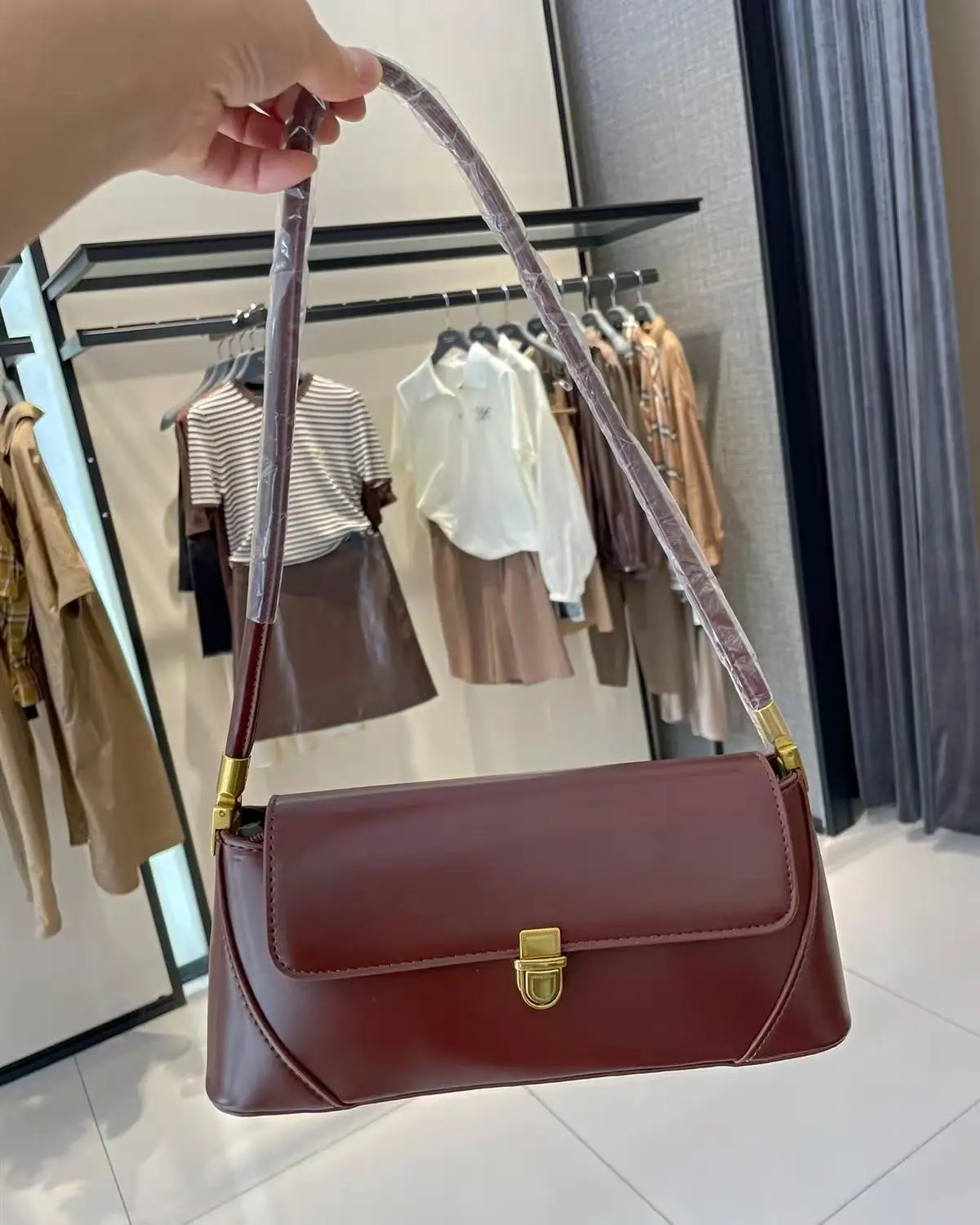 

Новые модные однотонные женские сумки, европейский дизайн, женские сумки на плечо из искусственной кожи, брендовая роскошная сумка через плечо для девочек