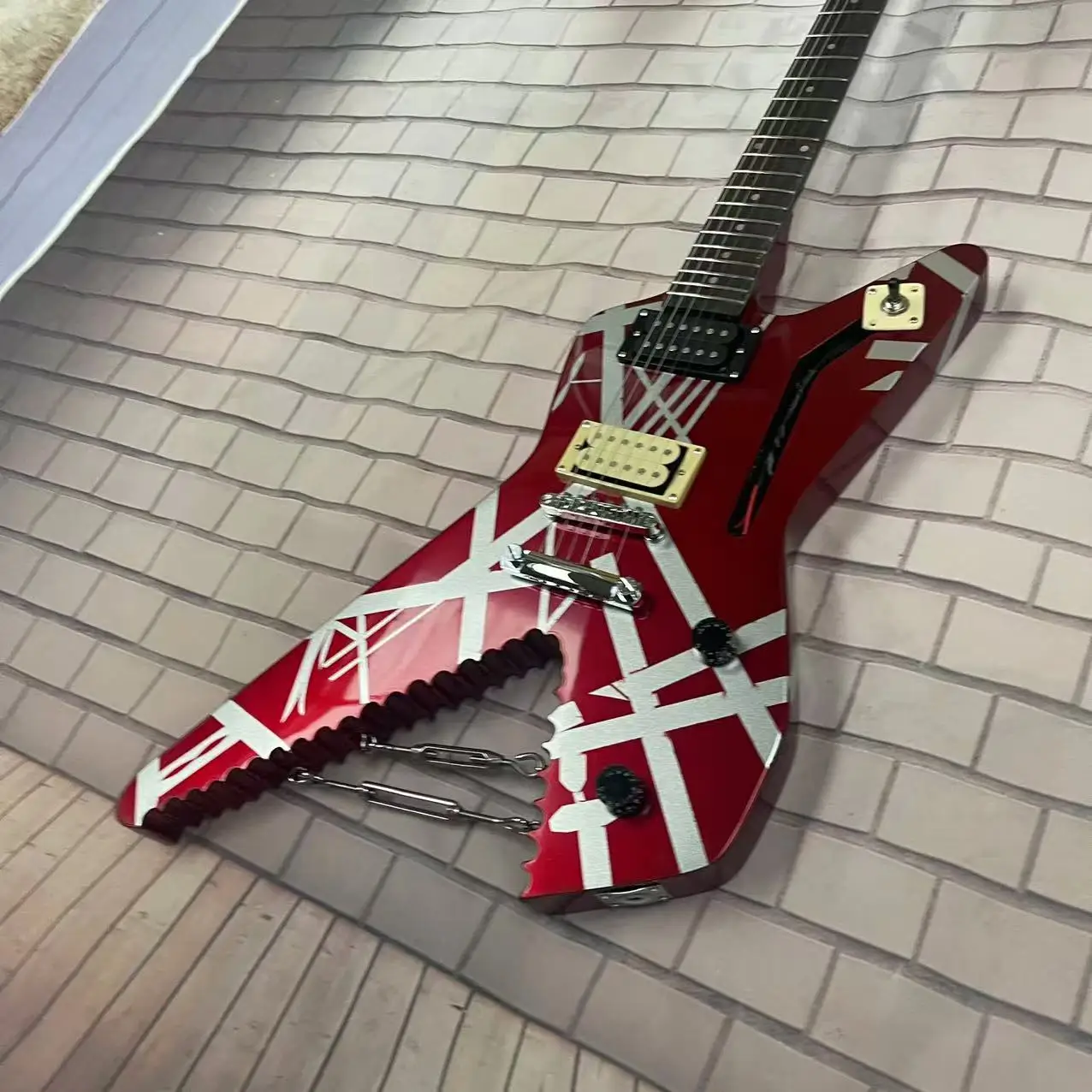 Electric Guitar Alien 6-Chord Electric Guitar, Metal Red Body, Real Shipping Picture, In Stock