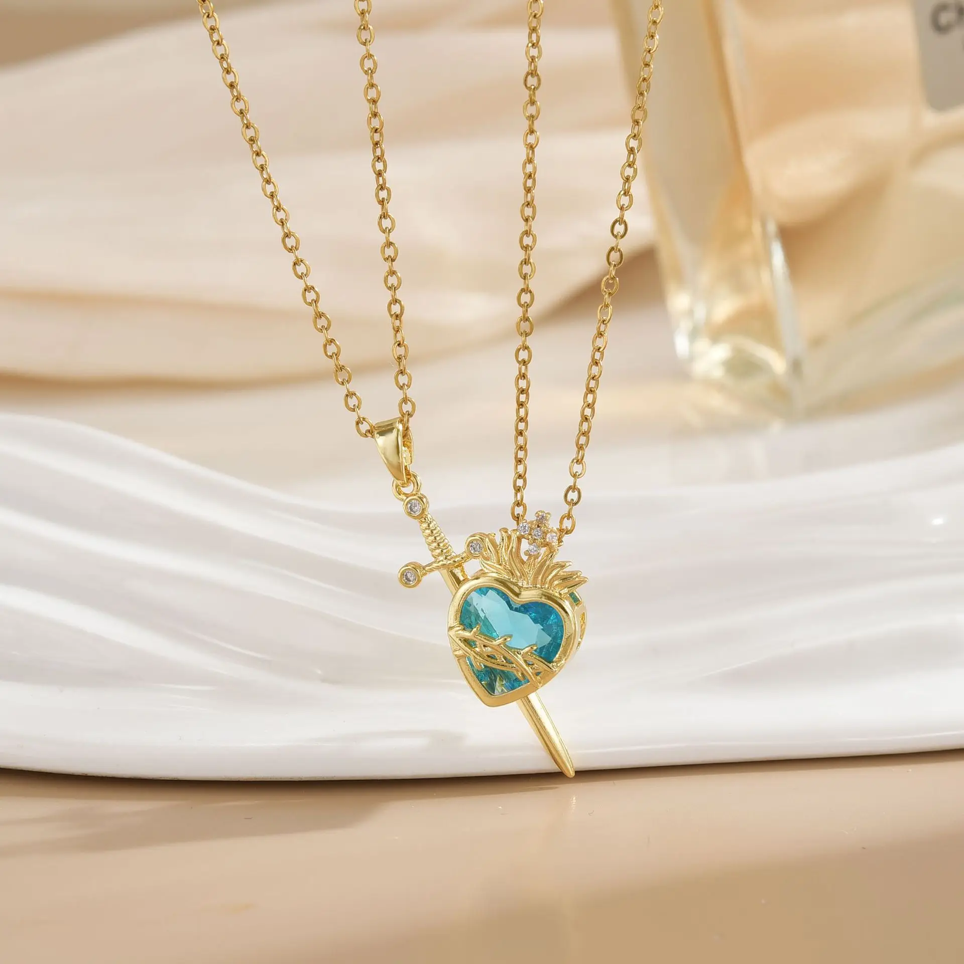 Rapunzel Pink Crystal Heart Sword Assembled Zircon Pendant Necklace for Couple Vintage Dagger Love Choker Chain Wedding Jewelry