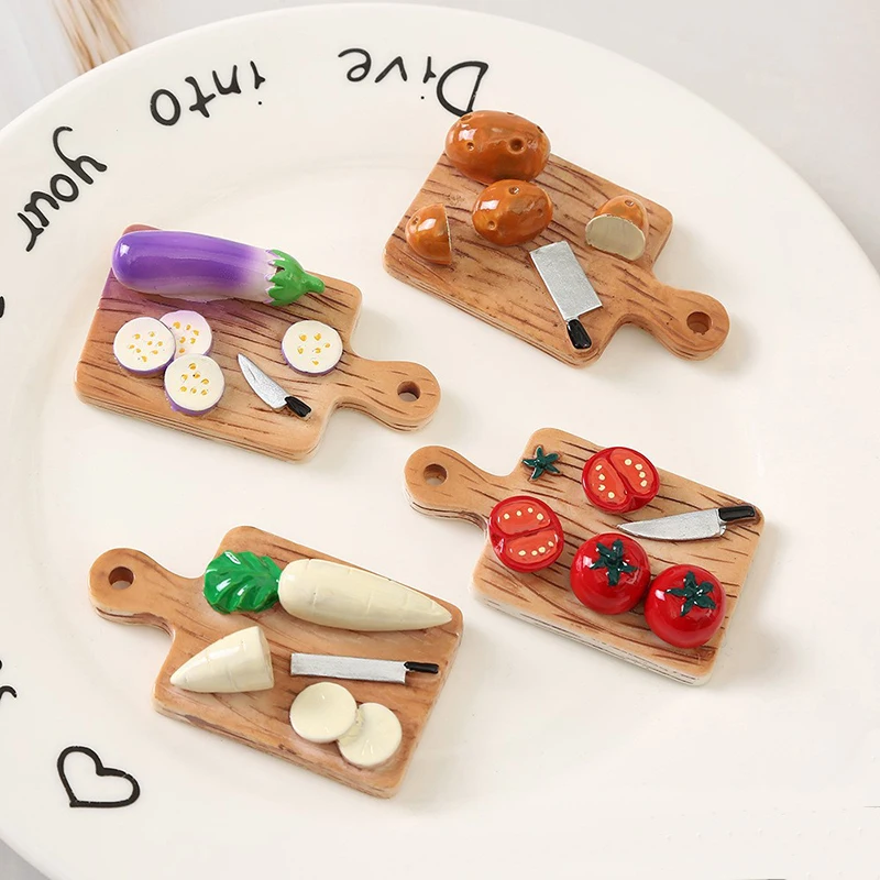 1/4Pcs Cute Strong Magnetic Tomato Potato Eggplant Radish Vegetable Board Resin Fridge Magnets for Refrigerator Traceless Decor