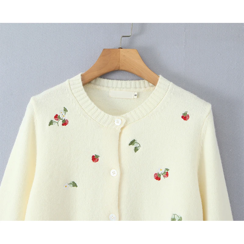 YENKYE New Autumn Women Simple Sweet Cherry Embroidery Knit Cardigan Long Sleeve O Neck Single Breasted Casual Knitwear Tops