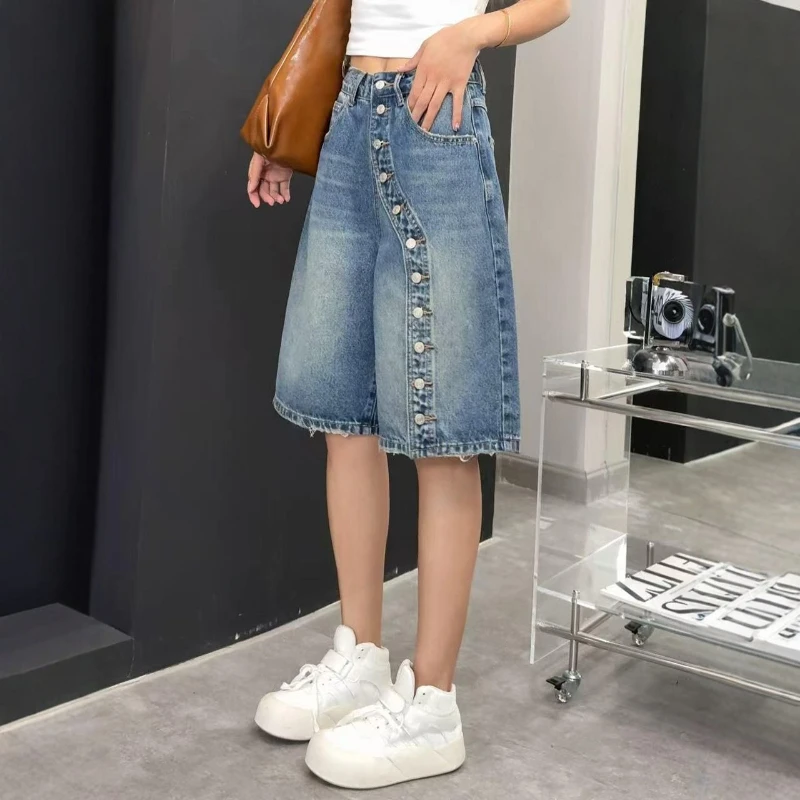 High waisted denim shorts women in summer 2026 new American style design sense fashionable street casual wide leg pants