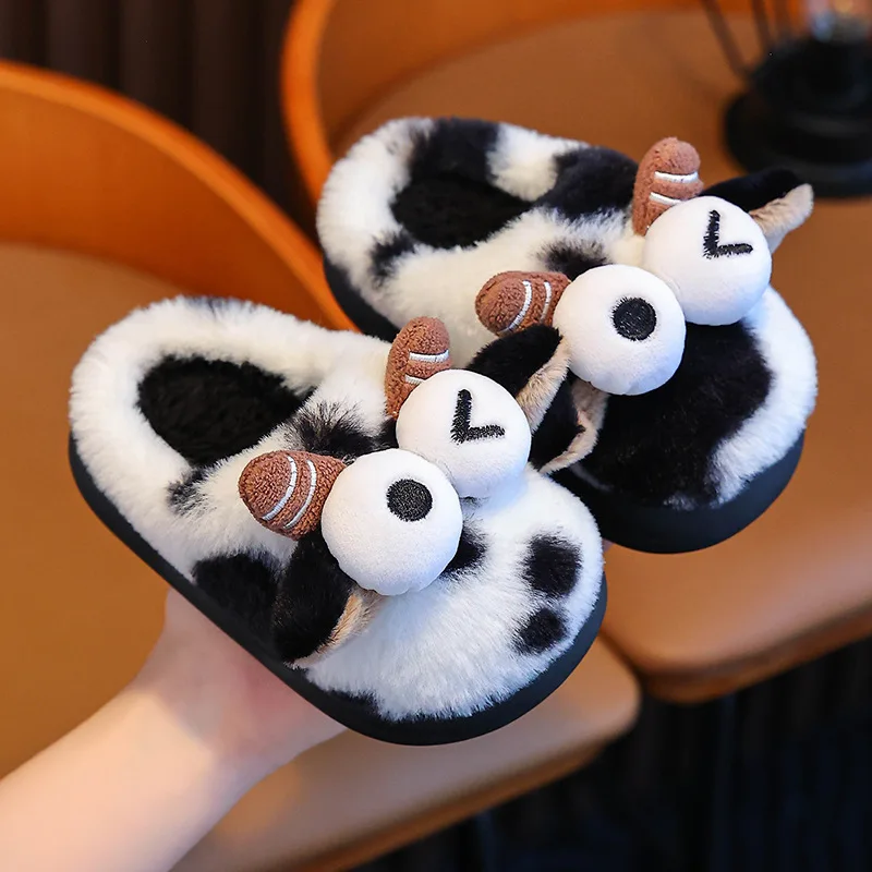 Winter Cartoon Kids Slippers Giraffe Cow Plush Warm Girls Boys Slippers Soft Sole Non Slip Toddler Children Indoor Shoes