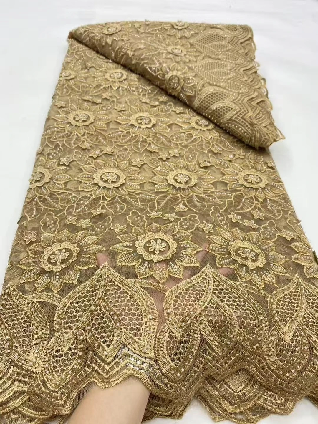 

2025 Высококачественная африканская нигерийская кружевная ткань с вышивкой из тюля для свадебных платьев, элегантный материал для свадебного платья, 5 ярдов DP041
