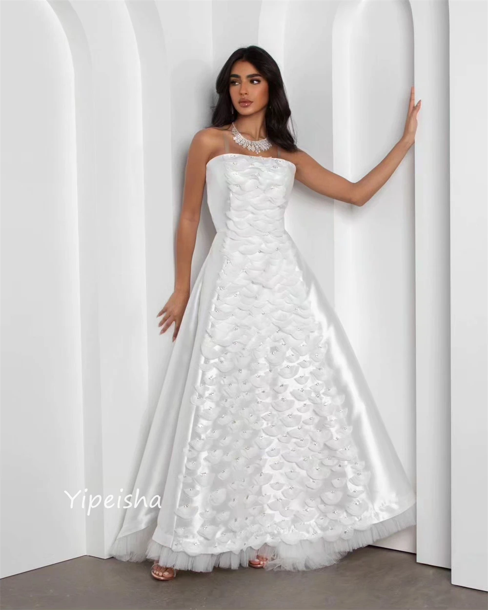 Exquisite moderne Stil träger losen Ballkleid Perlen Tüll Quaste Satin maßge schneiderte Anlass Kleider Abendkleider