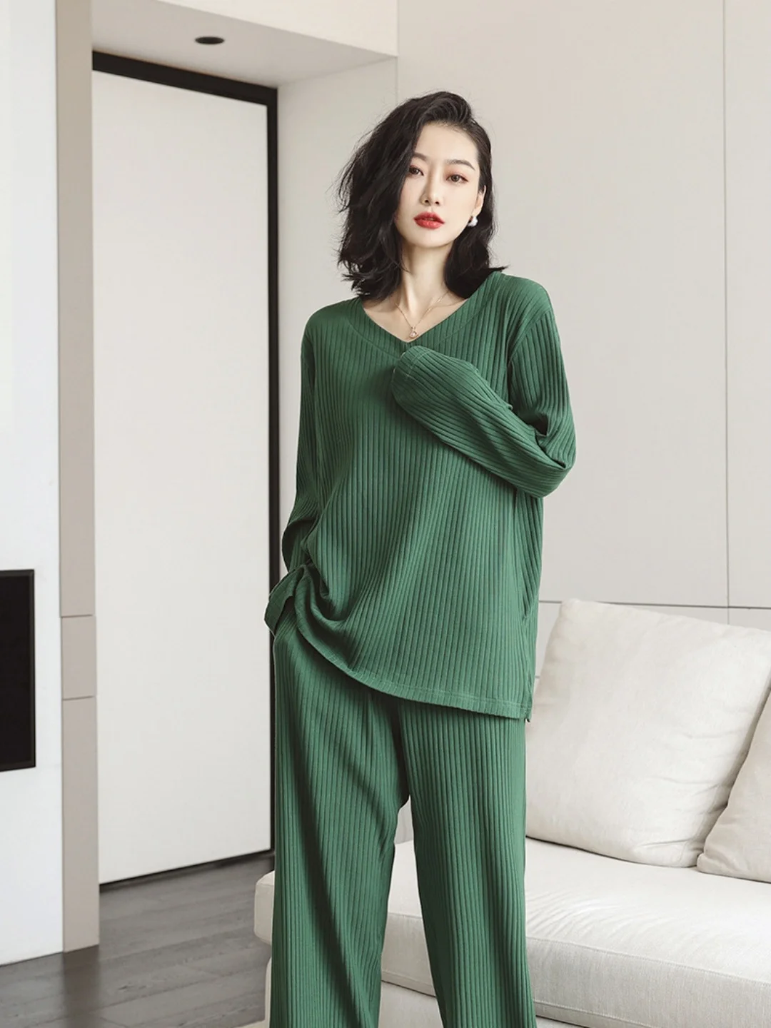 plus Size Comfortable Sleepwear V-Neck Long Sleeve Pants Set Casual Home Clothes Suitable for Outdoor Wear Autumn Season