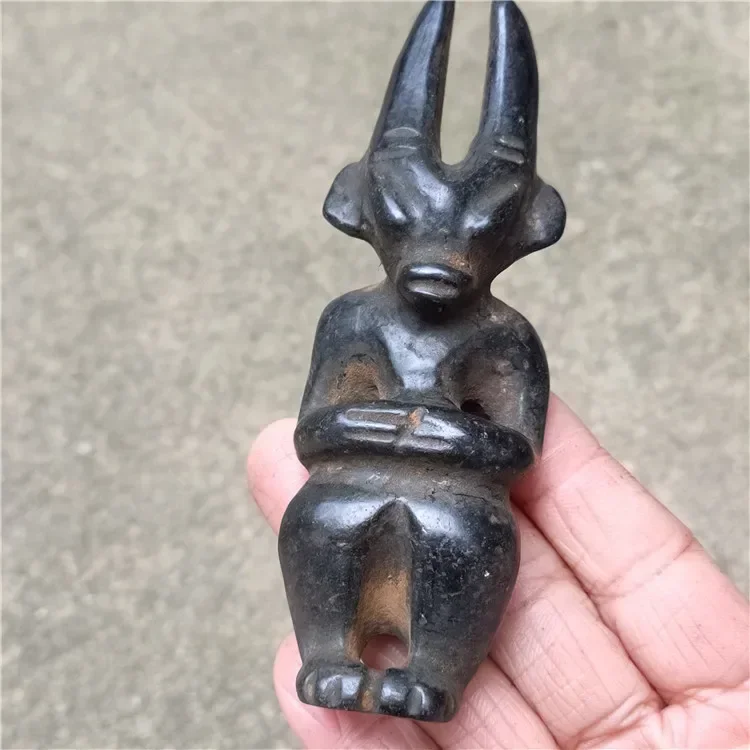 Hongshan Jade Culture Archaize Absorbable Magnetic Black Iron Meteorite Sculpture Sun God Statue