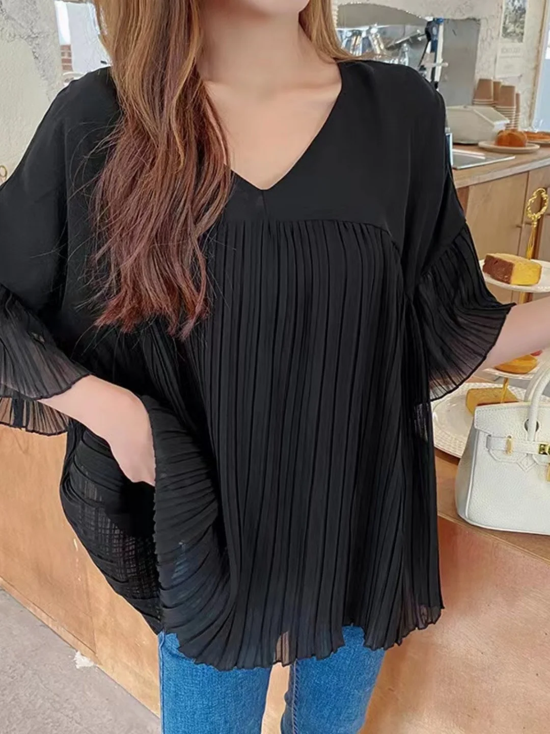 

Sweet Style V-Neck Pleated Splice Chiffon Top Women Loose Five-Quarter Sleeve Pure Color Slimming Large Size 300 Pounds