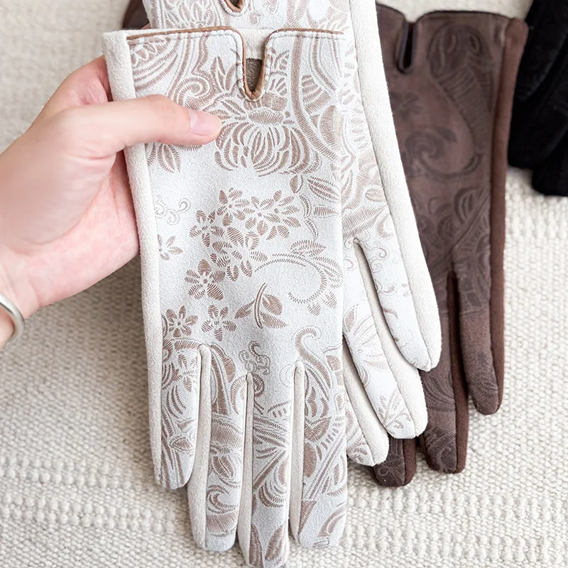 Soft Elegant Women European Retro Pattern Knitted Thermal Touch Screen Five Finger Gloves for Riding Dress Warm Winter Outdoor