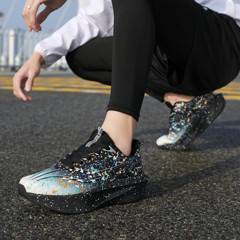 High-end fashion sneakers, running shoes, outdoor fitness shoes, mens and womens matching shoes, comfortable and stylish.