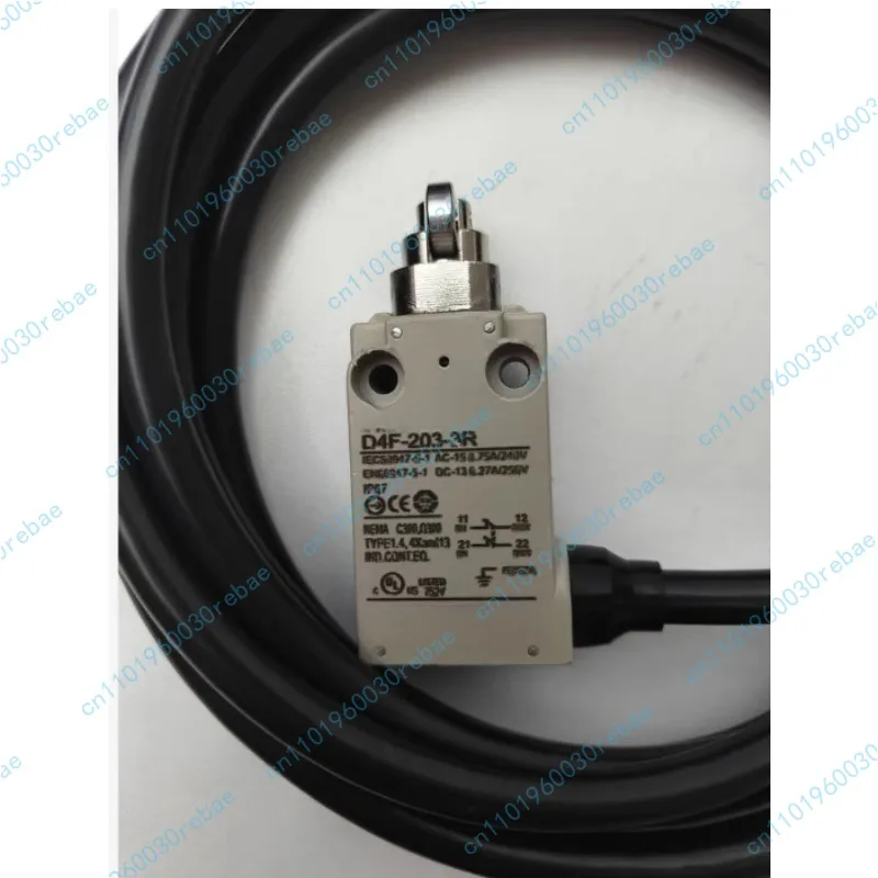 

D4F-203-3R Концевой выключатель D4F-203-3R