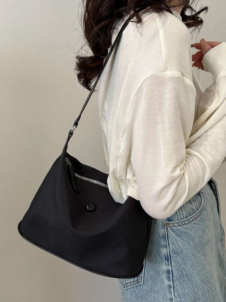 Bolso Popular francés sle de un solo hombro para mujer, novedad de 2024, tela Oxford de nailon, bolsa Simple Popular para ir al trabajo Ins