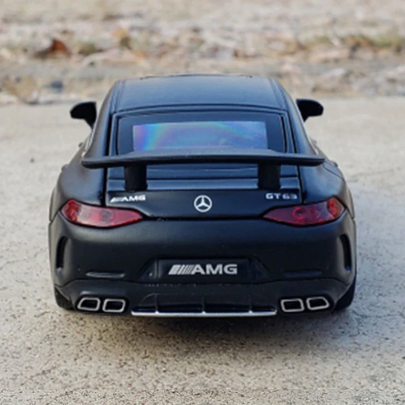 1:32 GT63S Coupe Modello di auto sportiva in lega Fonde sotto pressione e veicoli giocattolo Modello di auto in metallo Simulazione Suono Luce Collezione Giocattolo regalo