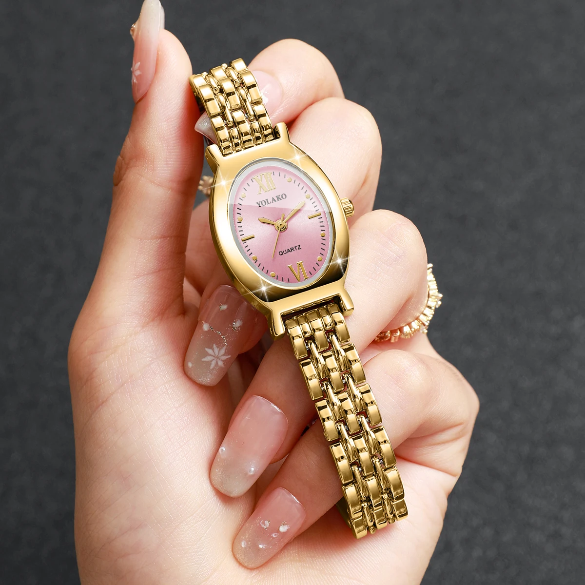 Elegant Oval Dial Women Quartz Watch Ultra-thin Bracelet Strap Ladies Quartz Watch Clock Gift Relogio Feminino（Without Box）