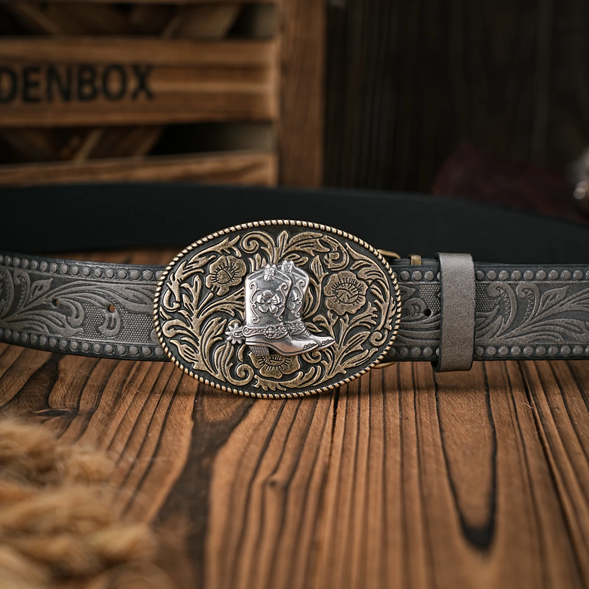 Herren- und Damen-Western-Cowboy-PU-Ledergürtel – Vintage-Gürtel mit floraler Gravur und Schnalle für Jeans – Detail 8