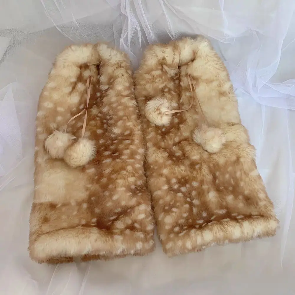 ถุงเท้ากันหนาวลายจุดสีน้ำตาลอ่อน พร้อมพู่ขนฟู สไตล์ Y2K ขนปุย ถุงเท้ายาวสไตล์โลลิต้า จีเค คาวาอี้ สำหรับสาวๆ สไตล์สไปซี่