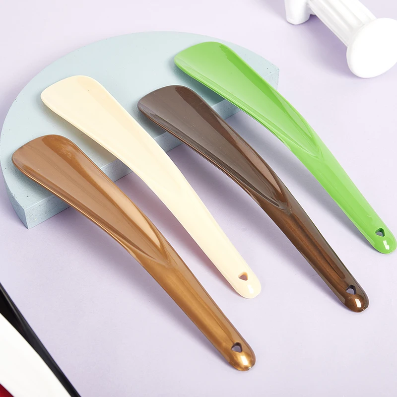 Plastic Extra Long Shoehorn Lazy Shoe Helper Long Handle Shoes Lifter Pull Shoehorn Slip Handle Long Shoehorn Random Color