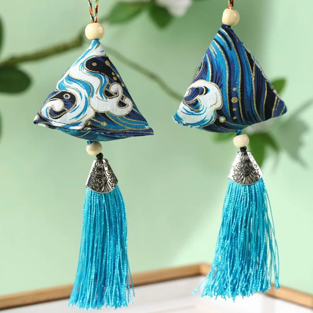

1/2pcs New Chinese Style Embroidery Drawstring Bag Repellent Lucky Car Tassel Pendant Rice Dumpling Sakura Tassel Sachet Bag