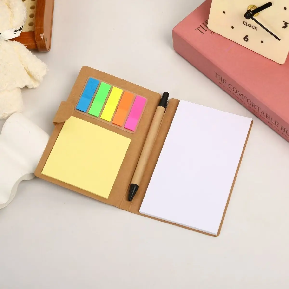 دفتر ملاحظات بسيط مع ملاحظات لاصقة وقلم متعدد الوظائف وملصقات ملصقات للمذكرات وقائمة التسوق وقرطاسية الطلاب