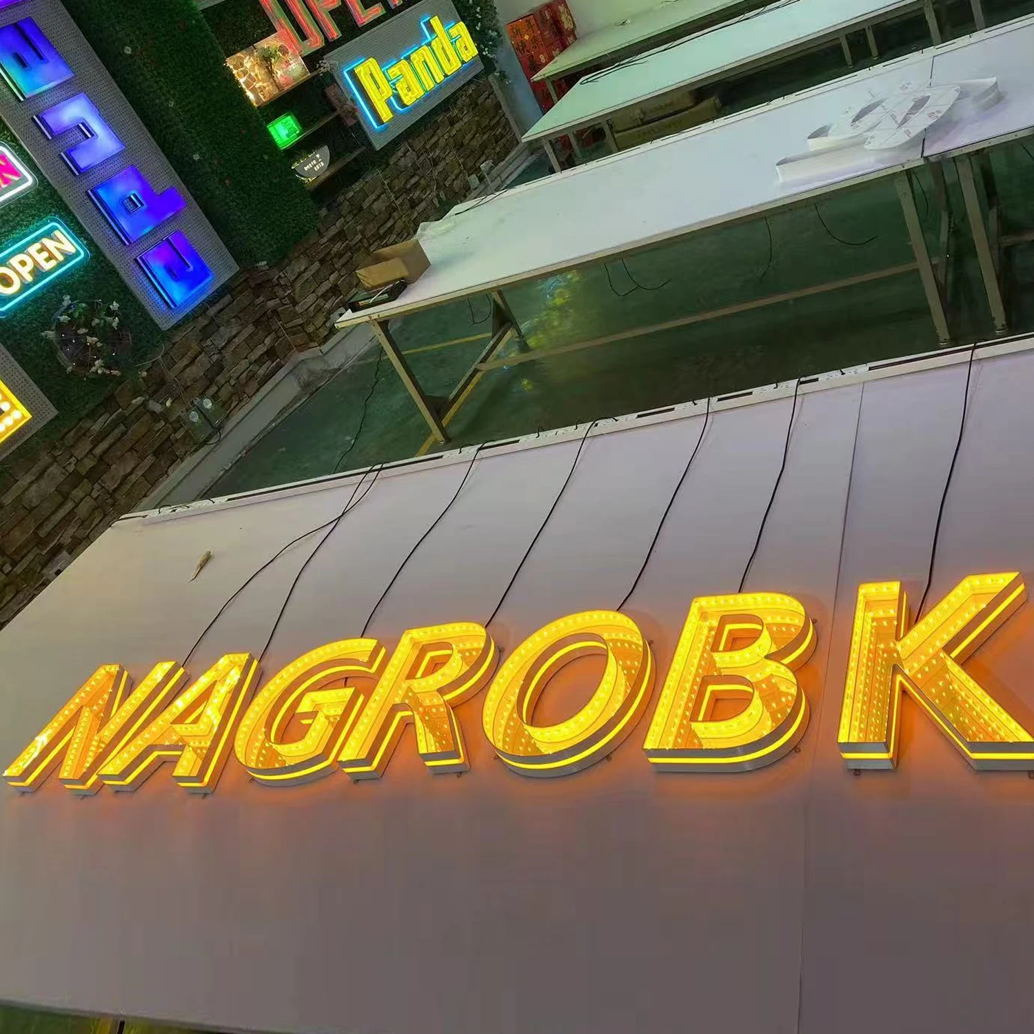 Custom Infinite Mirror Letters Business sign Metal 3D Waterproof Lighting Company Acrylic LED Luminous Letters Digital Sign