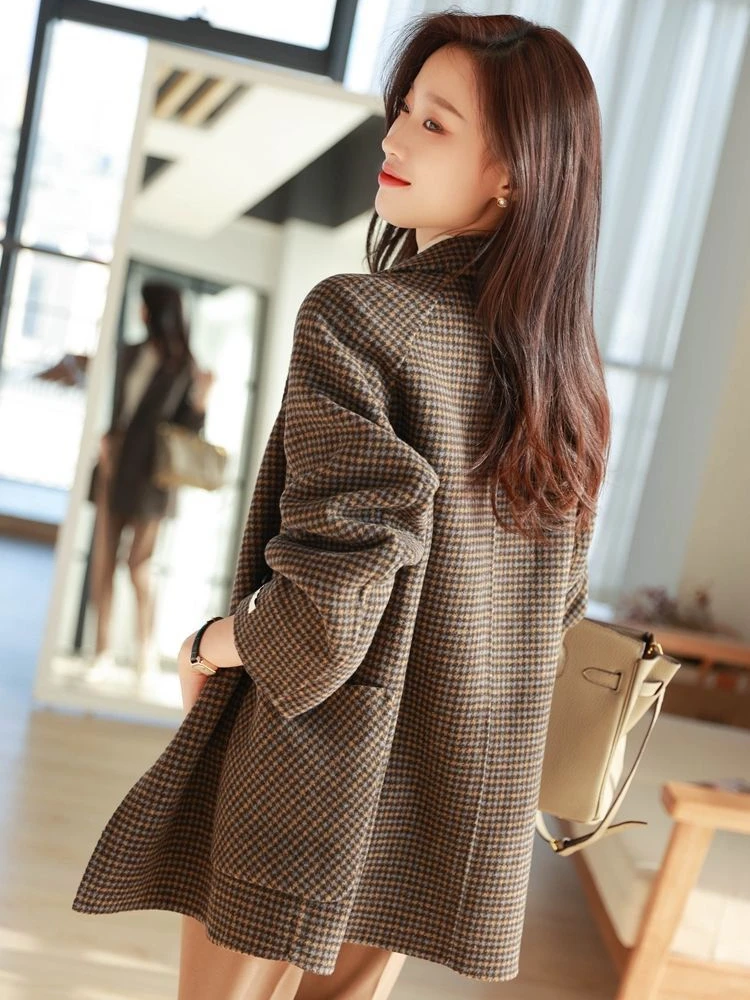 Women\'s Coat Fashion Pockets Plaid Wool Blends Coats Ladies Thick Warm Single Breasted Elegant Long Winter Jacket Women 2022