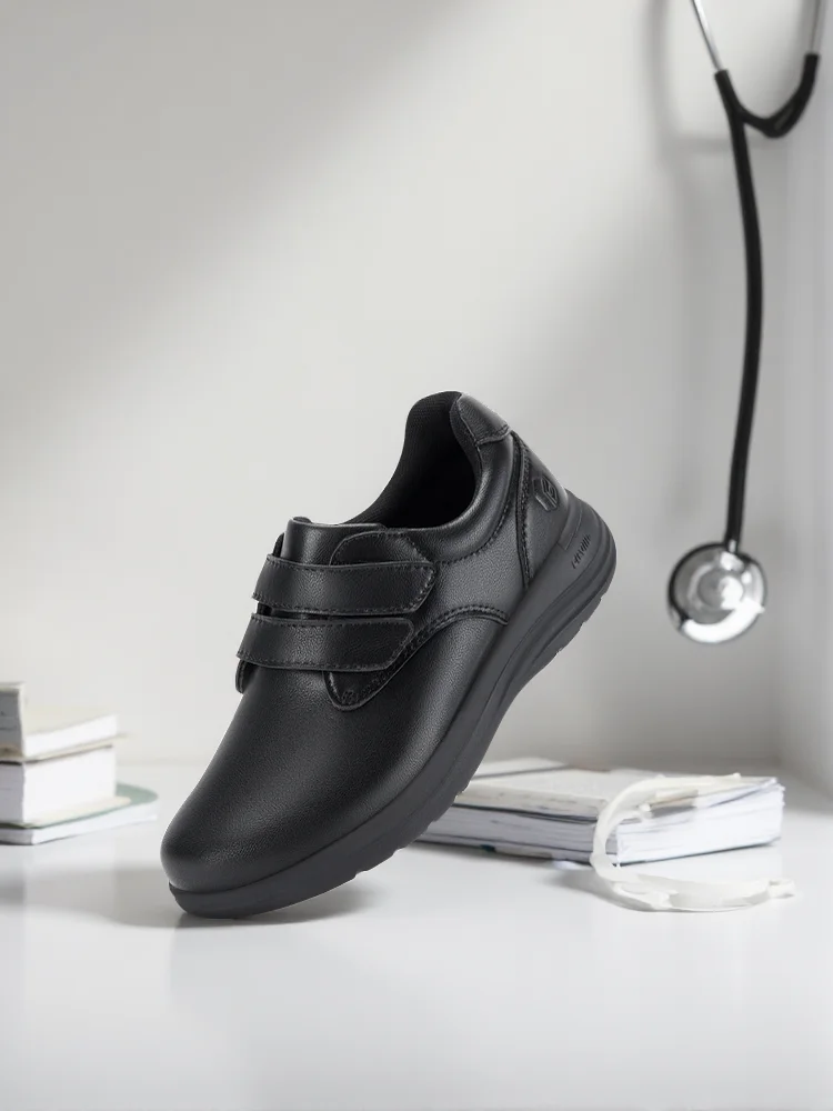 Chaussures en cuir FitVille pour femmes, chaussures diabétiques extra larges, chaussures de marche à enfiler pour femmes aux pieds enflés avec soutien de la voûte plantaire