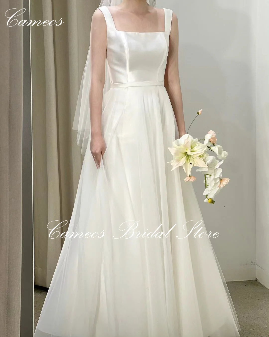 SONDR Korean Square Collar Ivory Wedding Dress A-Line Custom Made Formal Bride Dress 웨딩드레스 Sleeveless Satin Wedding Gown Bridal