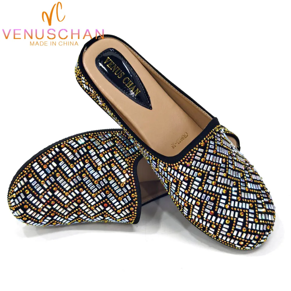 Venus Chan-Flat sandal pesta elegan desainer mewah Model INS sandal Anti-Slip nyaman dan kasual Pernikahan setengah sepatu