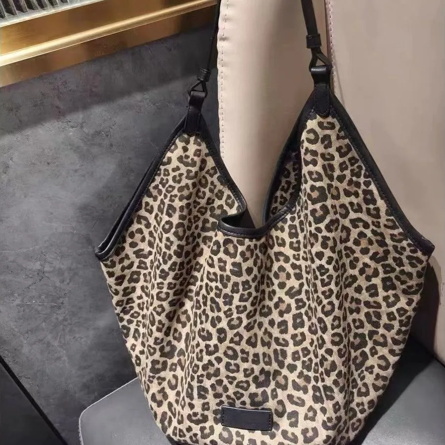 

Leopard print large-capacity tote bag women's 2025 new trend retro lazy style fashion versatile commuter shoulder bag bag
