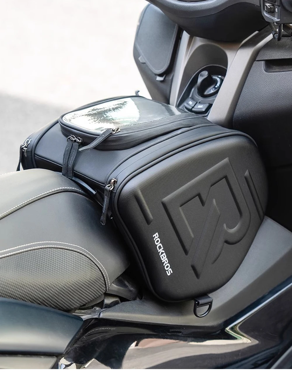 Roller-Tankrucksack EVA Hartschalen-Motorrad-Tunnel-Pedaltasche Satteltasche für Yamaha XMAX 125 250 300 400 NMAX 125 155 160 – Detail 16