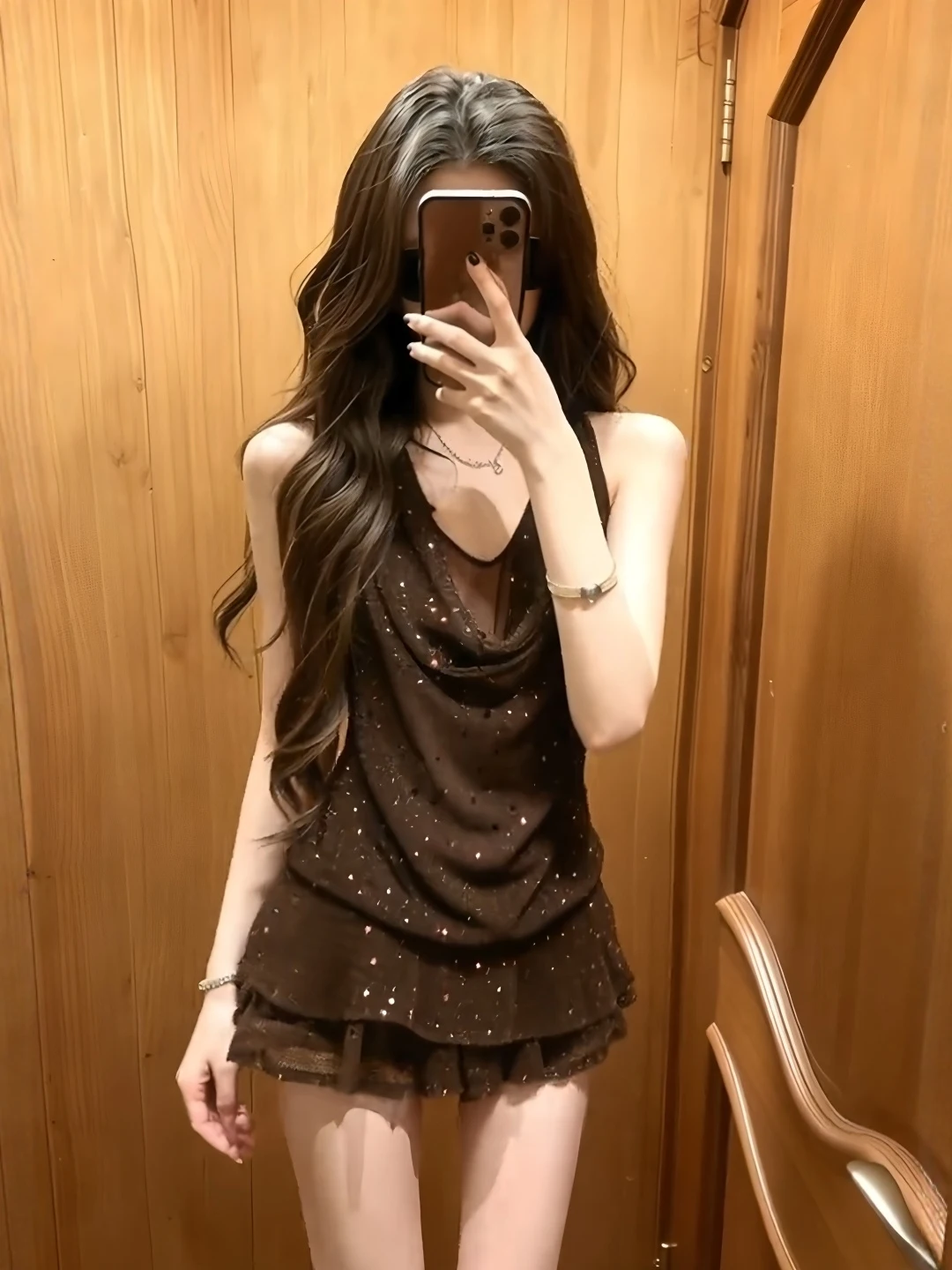 

Retro Style V-Neck Halter No-Sleeve Sequin Dress Women's Summer Sexy Spicy Slimming Short Skirt City Walk Fashion Dress