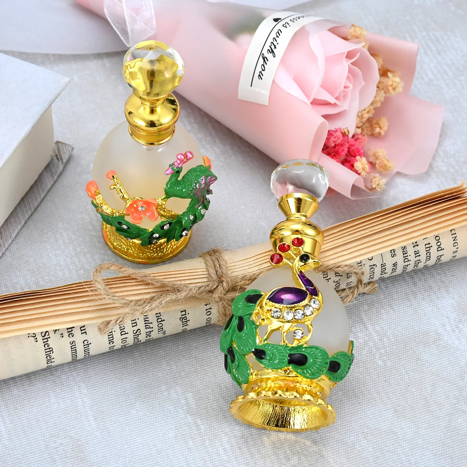 1pc 15ml Empty Glass Perfume Bottle Embossed Metal Peacock Rhinestone Flower Decor Refill Essential Oil Container Portable Gift