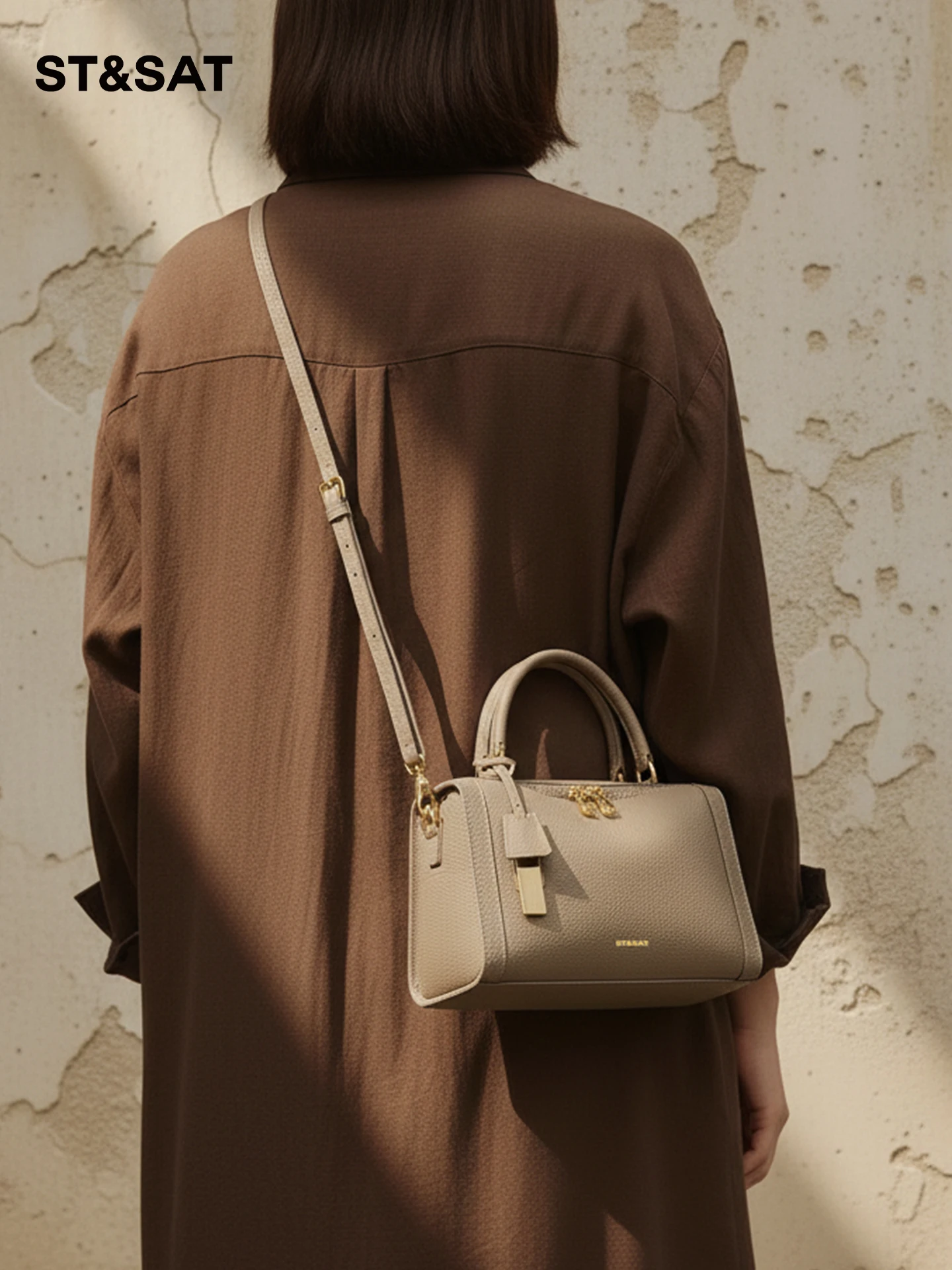 

Женская кожаная сумка-кроссбоди Saturday Boston, повседневная сумка-тоут, мягкая сумка-подушка, стильная сумка Briti Sle