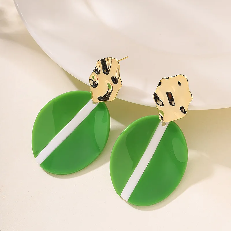 

Fashionable, exquisite, exaggerated and personalized earrings, light luxury, niche, high-end, high-luxury, versatile earrings