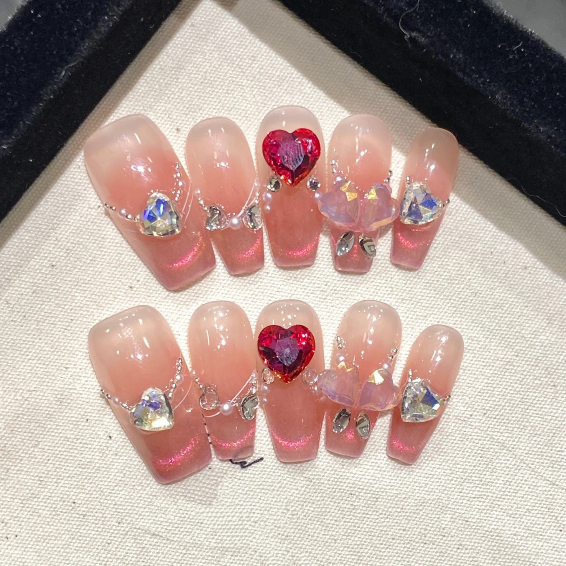 

10pcs Handmade False Nail Tips Mid-length Ballet Nails Art Rhinestone Design Pink Fake Nail Wearable Cat's Eye Press on Nails