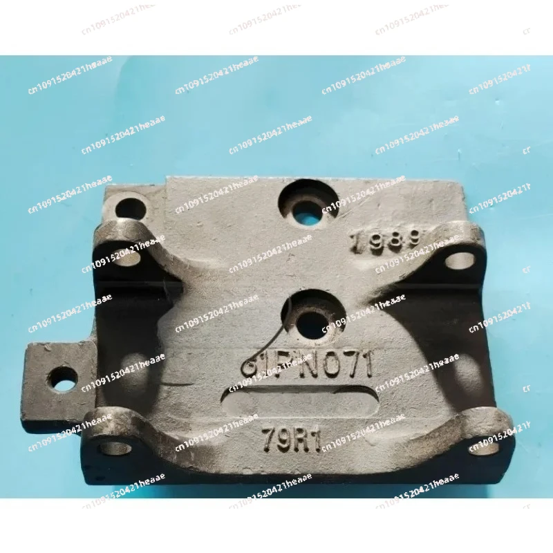 Suitable for  air conditioning compressor bracket 4993323/81PN071 Engine 6BT5.9/ISBe170