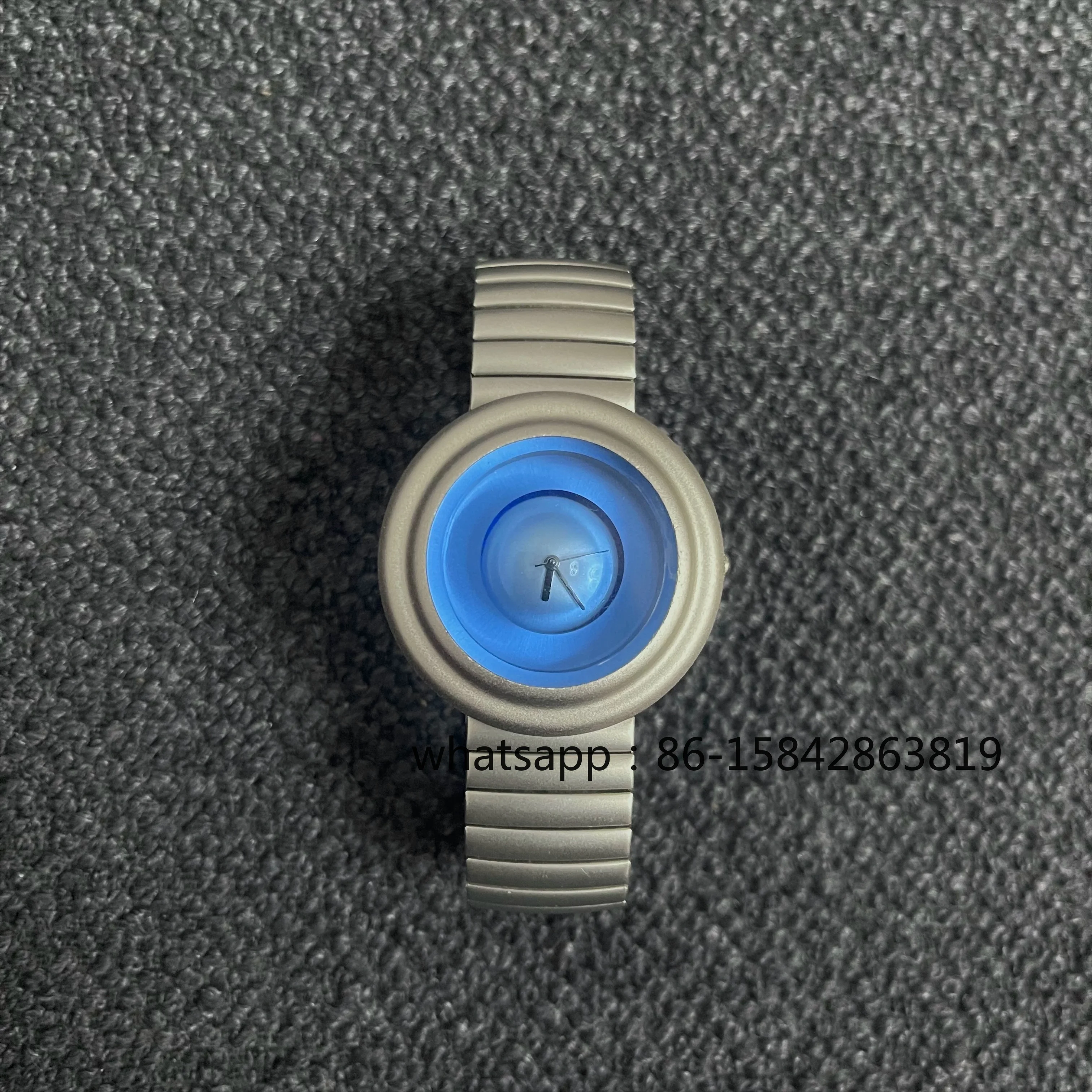 Round Dial Men's and Women's Retro Metal Vintage Quartz Watch