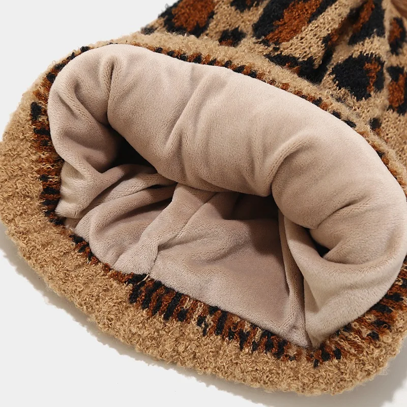 Conjunto de gorro de punto resistente al frío para mujer, conjunto de tres piezas con estampado de leopardo, gorro de lana cálido para exteriores, bufanda y guantes