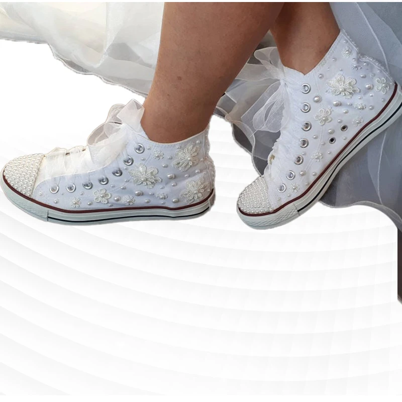 Heavy pearl flower ribbon wedding banquet plus-size women\'s shoes creative custom white lace-up casual sneakers 35-44