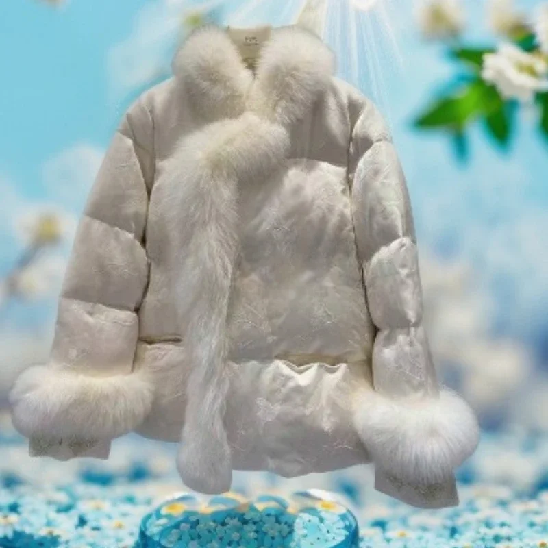 

2026 Европа Station, зимняя новая бархатная хлопковая куртка в китайском стиле с жаккардовой диагональной планкой и перьями в китайском стиле