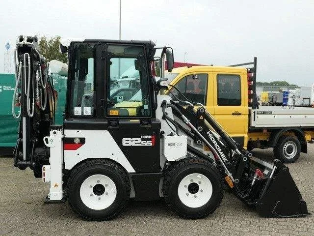 Compact Skid Steer Machine Mini Hydraulic Loader with Bucket Fork and Auger Attachments for Commercial Farm Use Customized