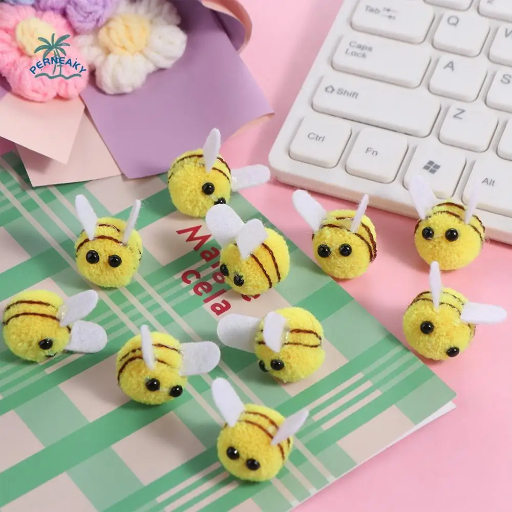 

10pcs Handwork Yellow Wool Felt Little Bee Felt Ball Cute Artificial Bees Crafts Creative Mini Bee Clothing Decor