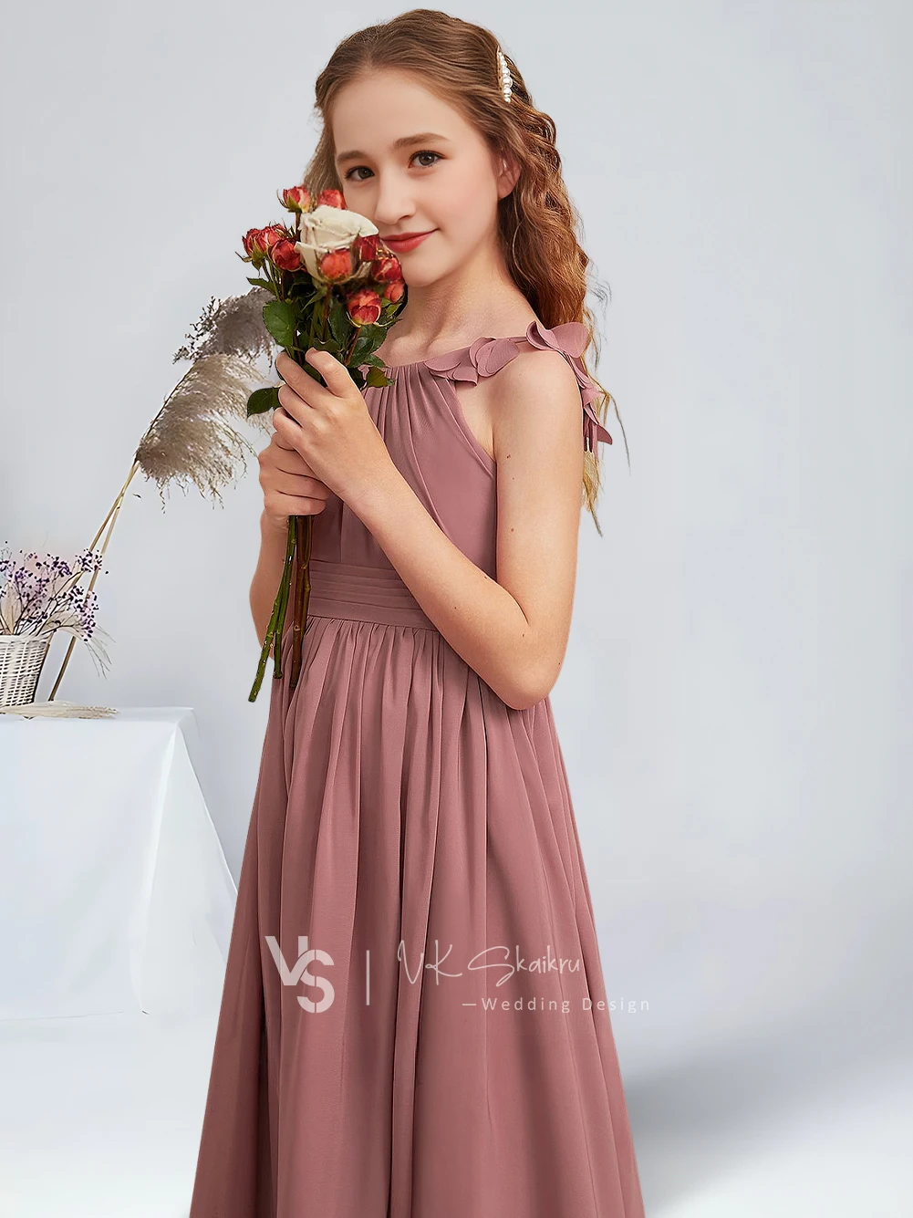 فستان وصيفة العروس للأطفال على شكل حرف a بطول الأرض من الشيفون مع تفاصيل زهور وردية صحراوية فساتين فتاة الزهور الجميلة للأطفال #3